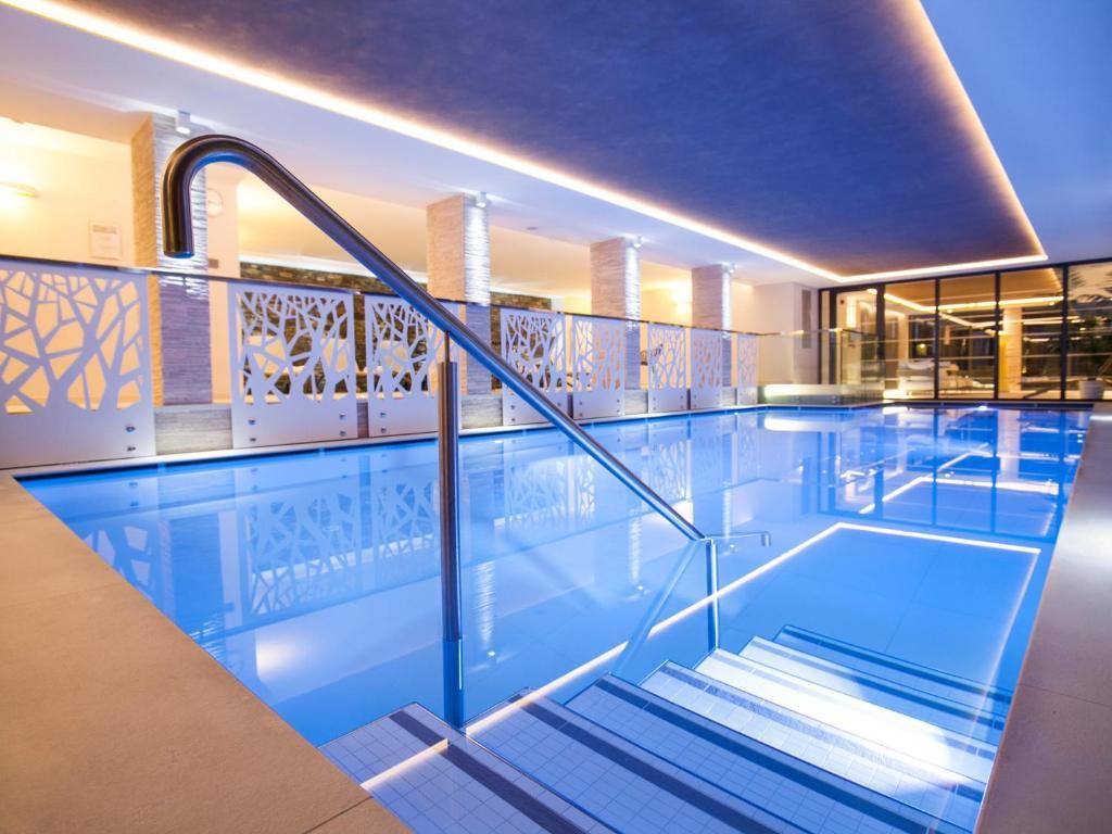 Hotel Europeo Alpine Charme&Wellness Pinzolo Exterior foto